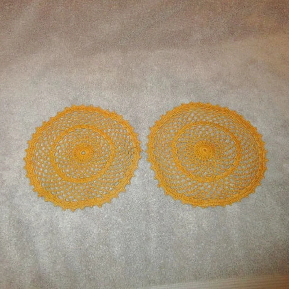 Vtg Handmade Crochet Lace Doily Set Of 2 Round Dainty Grannycore MCM Cottagecore